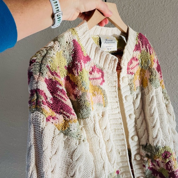 Handknitted VIntage Express Floral Cream Cardigan Sweater - Picture 10 of 16